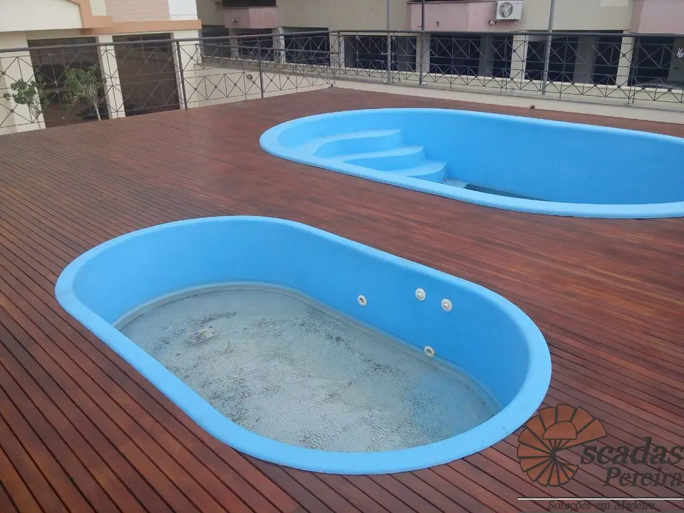 Deck de madeira feito pela Escadas Pereira, foto 3 de 47