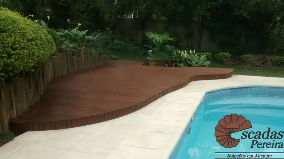 Deck de madeira feito pela Escadas Pereira, foto 19 de 47
