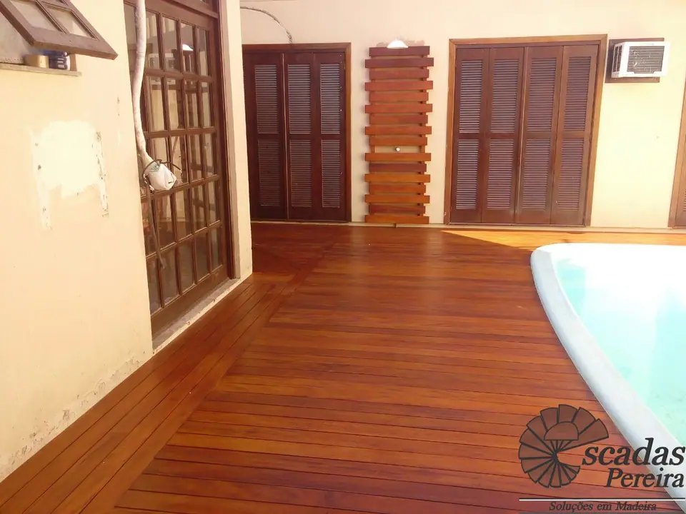 Deck de madeira feito pela Escadas Pereira, foto 24 de 47