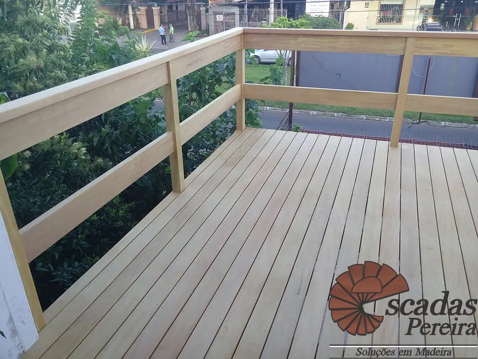 Deck de madeira feito pela Escadas Pereira, foto 38 de 47