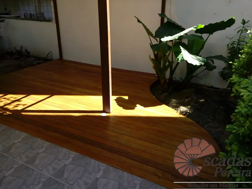 Deck de madeira feito pela Escadas Pereira, foto 39 de 47