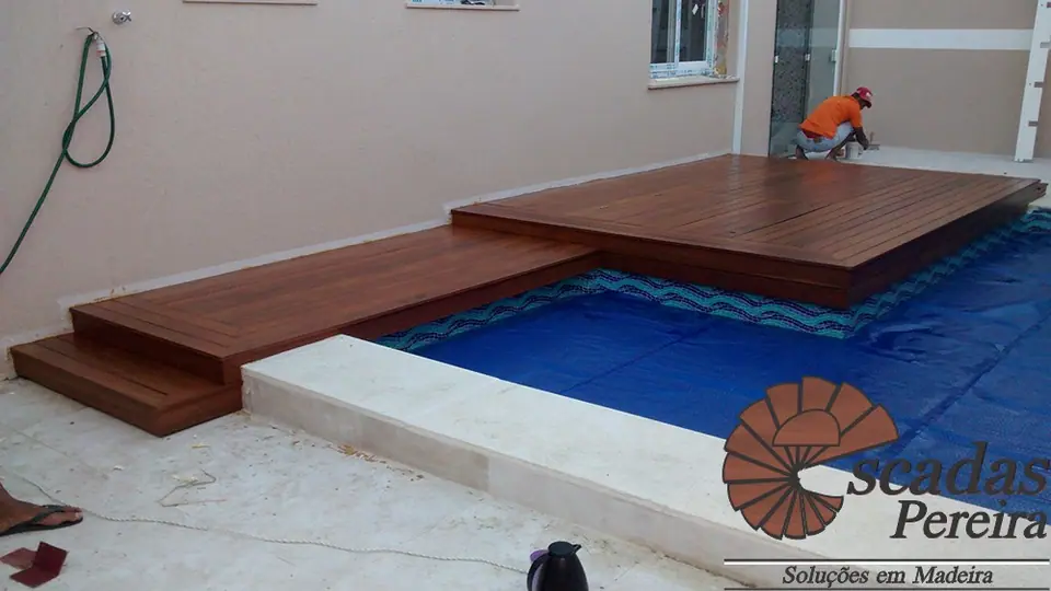 Deck de madeira feito pela Escadas Pereira, foto 41 de 47