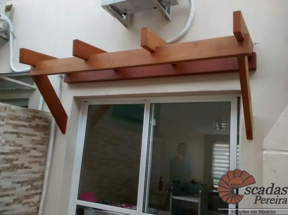 Pergolado de madeira feito pela Escadas Pereira, foto 2 de 18