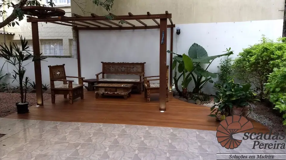 Pergolado de madeira feito pela Escadas Pereira, foto 10 de 18