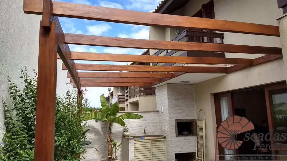 Pergolado de madeira feito pela Escadas Pereira, foto 12 de 18